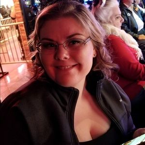 Meet your Posher, Linsy